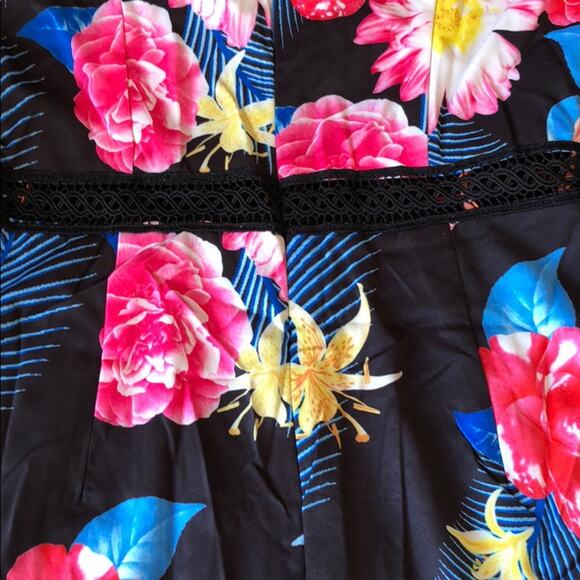 Floral Romper Off Shoulder - Picture 6 of 8